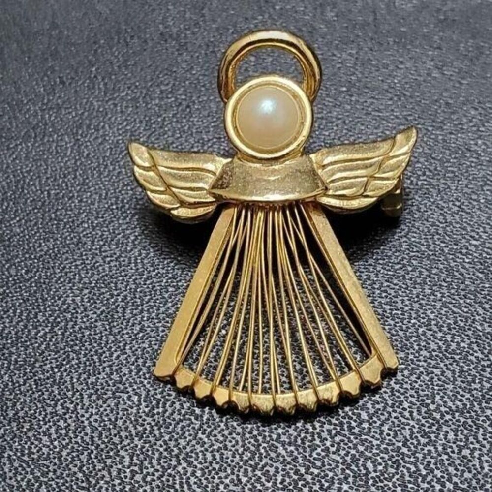 Vintage Gold Tone Angel Wire Brooch Faux Pearl
